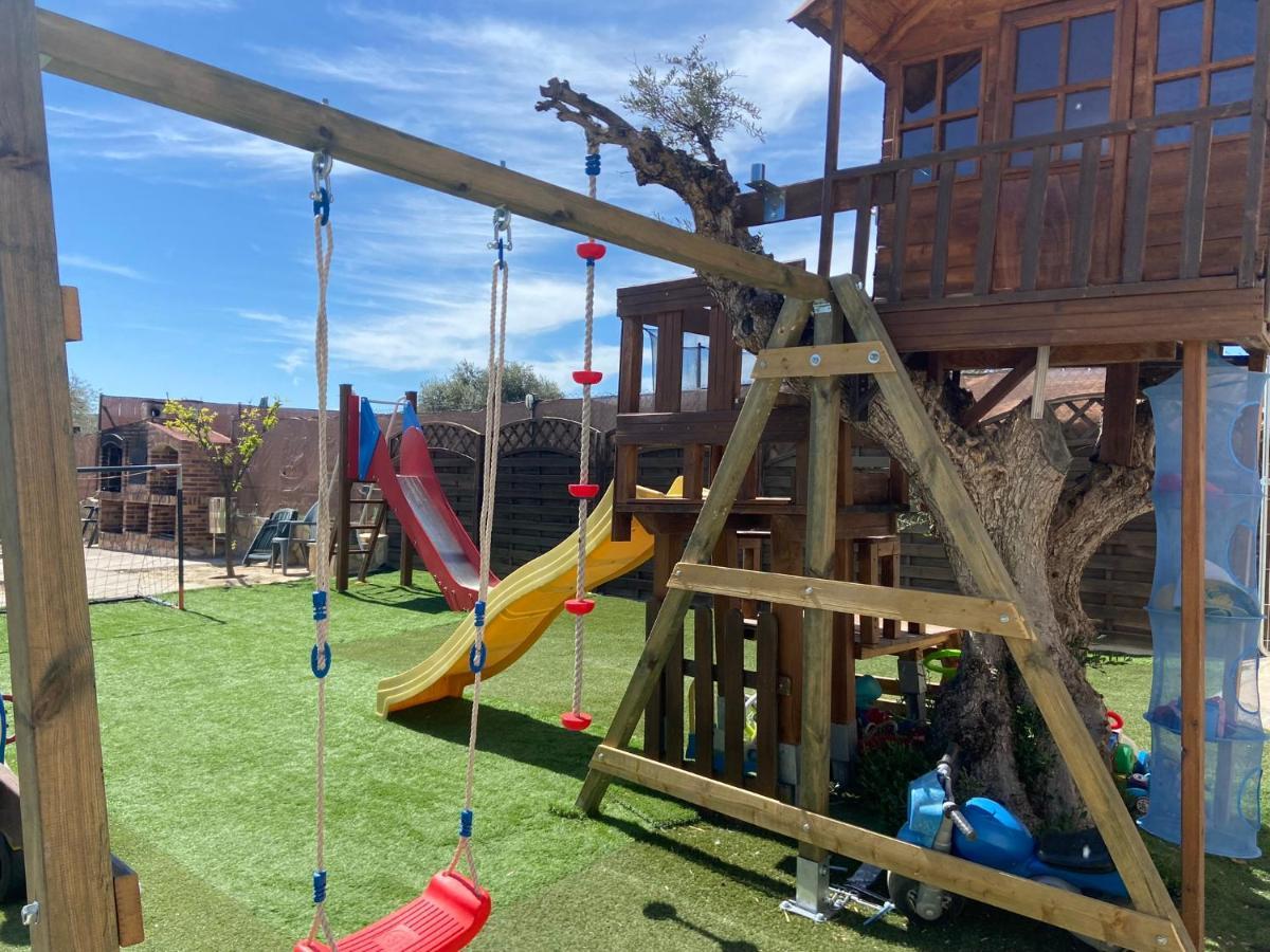 Cuchi Farm Villa Chinchon Bagian luar foto
